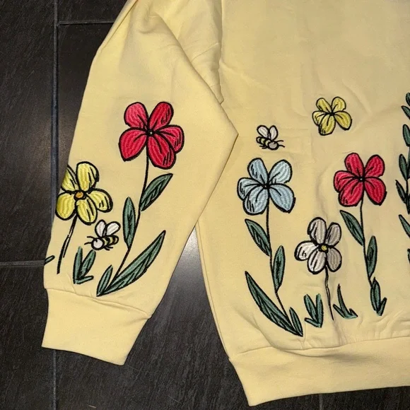 Disney Winnie the Pooh Yellow Floral Crewneck Sweatshirt - Picture 5 of 12